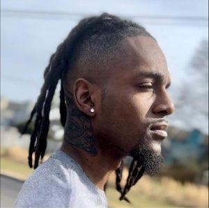 Meet your Posher, Derrick